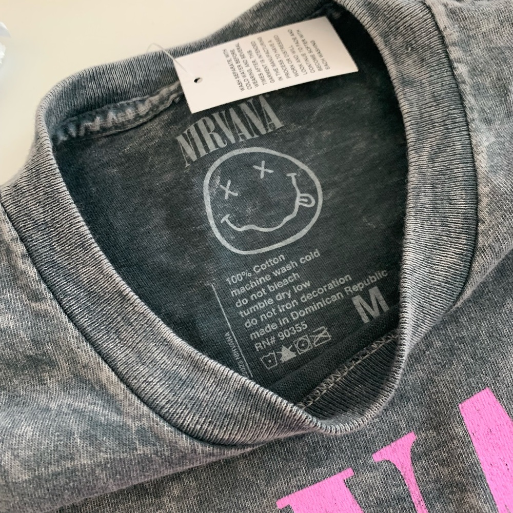 NIRVANA DISTRESSED SMILEY FACE CREW NECK TOP - SIZE M - Picture 4 of 4